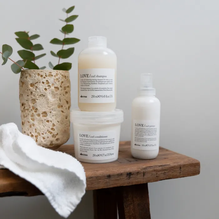 1715-love-curl-shampoo-1.webp