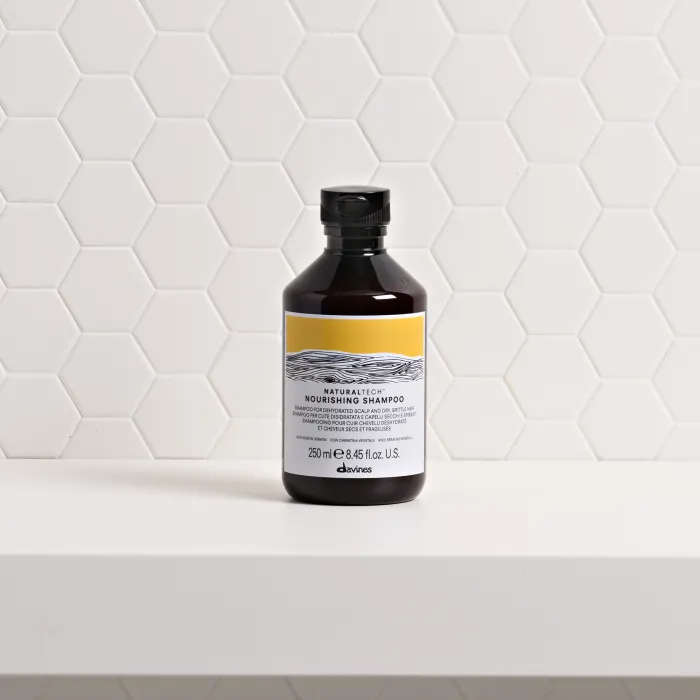 1753-naturaltech-nourishing-shampoo-250ml-1.webp