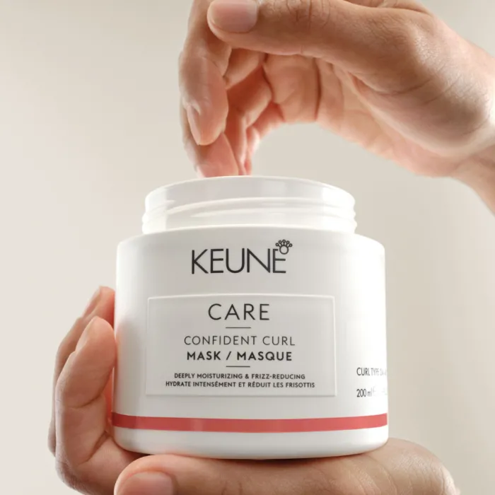 4021-care-confident-curl-mask-1.webp