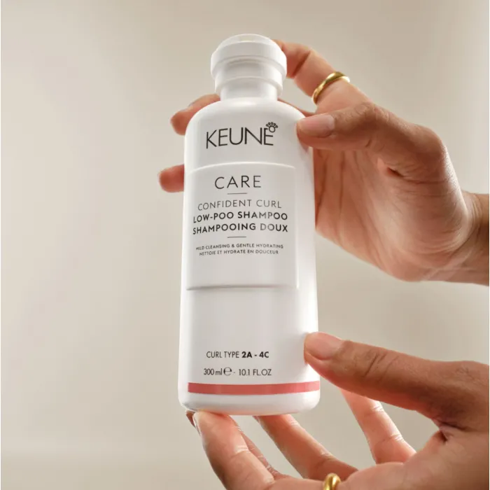 4023-care-confident-curl-low-poo-shampoo-1.webp