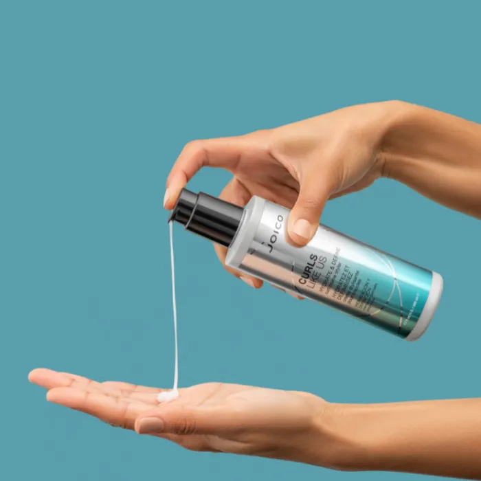 4408-curls-like-us-hydrate-define-curl-crme-styler-200ml-1.webp