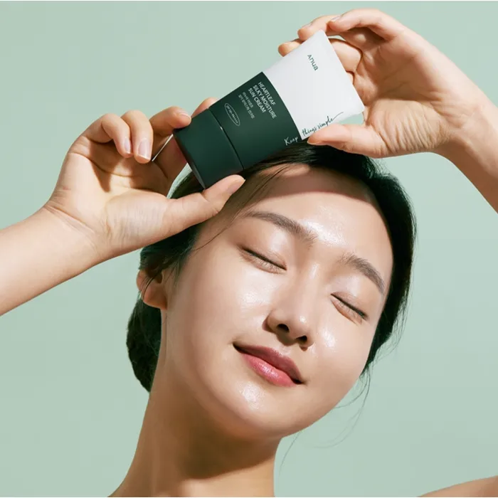 4601-heartleaf-silky-moisture-sun-cream-50ml-1.webp